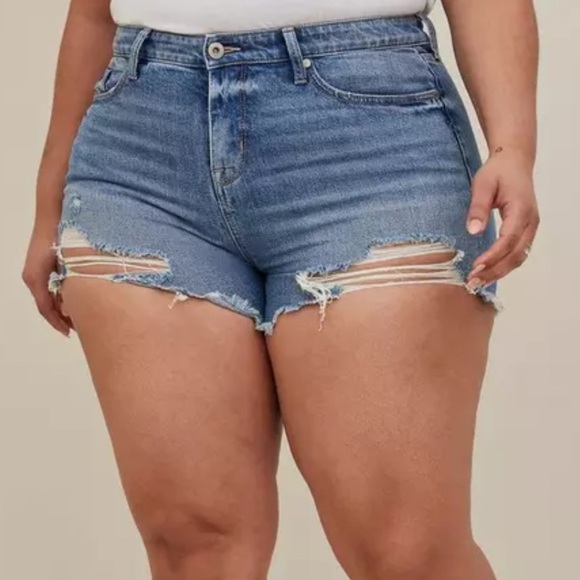 Torrid Mid-Rise Distressed Denim Medium Wash Shortie Shorts - Picture 1 of 7